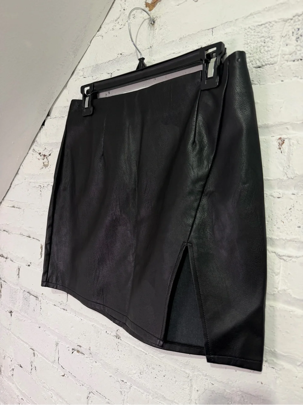 Revolve Superdown Black Faux Leather High Rise Side Slit Mini Skirt Size Medium